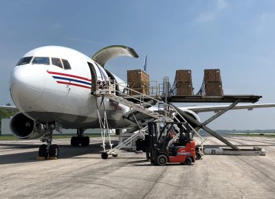 Loading and Off-loading Boeing 767